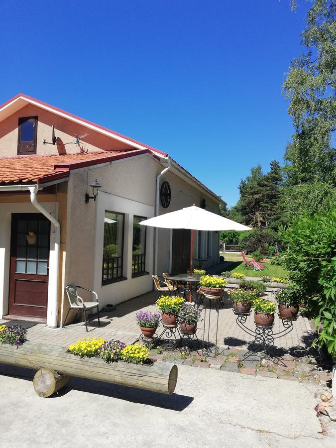 Villa Leonardo Ventspils Exterior photo